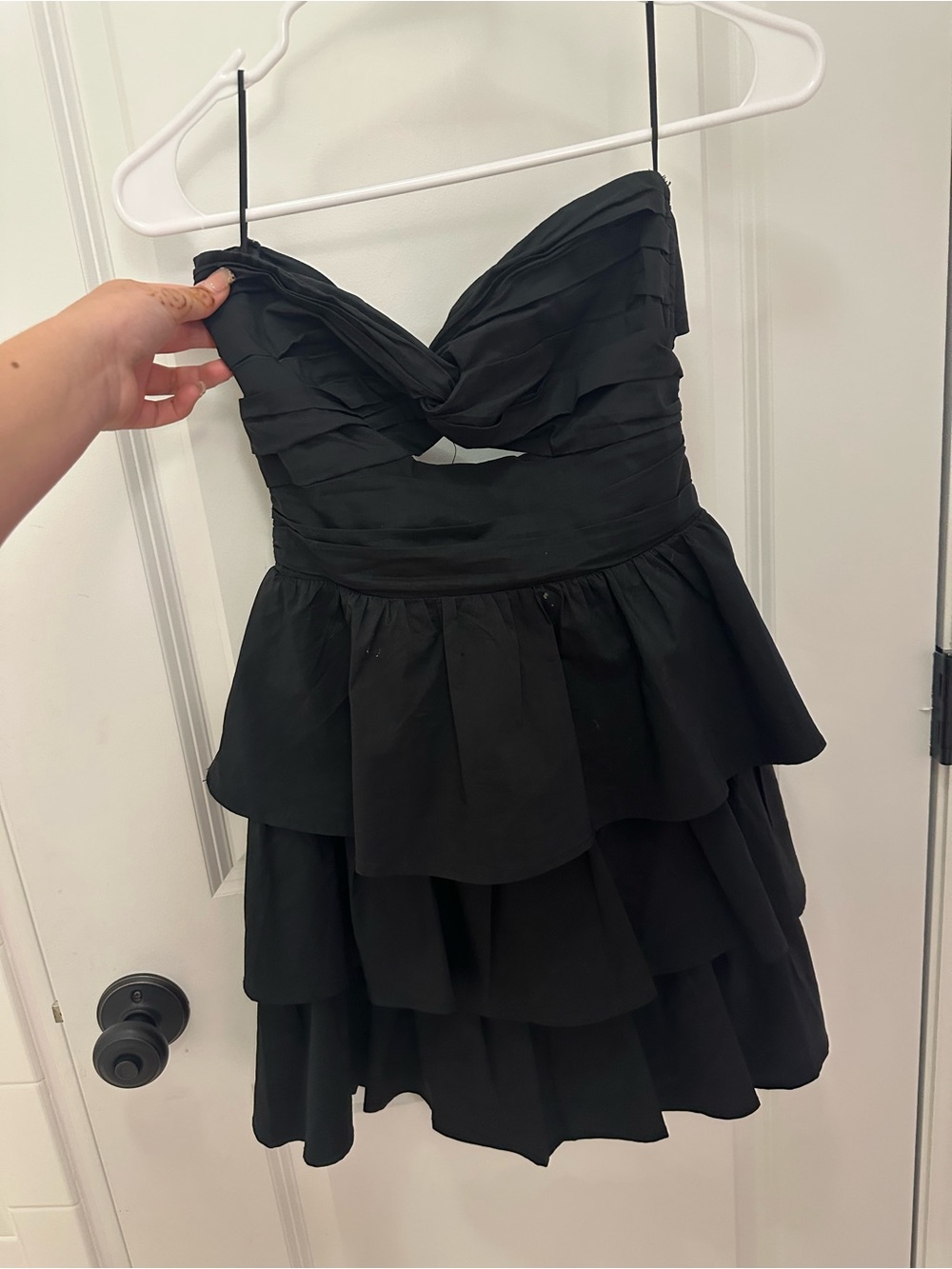 Black strapless MOD on trend dress